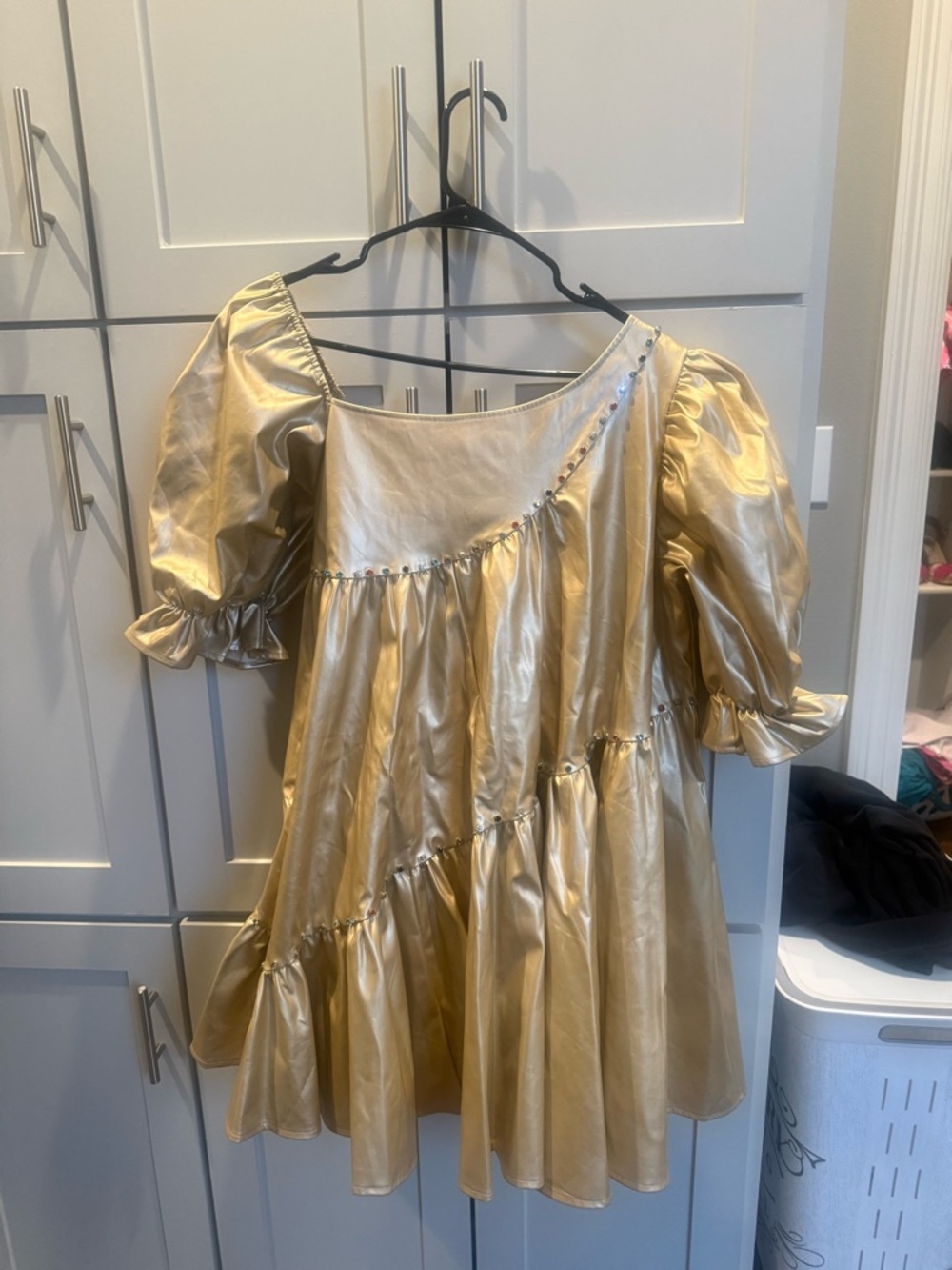 QUEEN OF SPARKLES Metallic Gold Asymmetrical Puff-Sleeve Dress